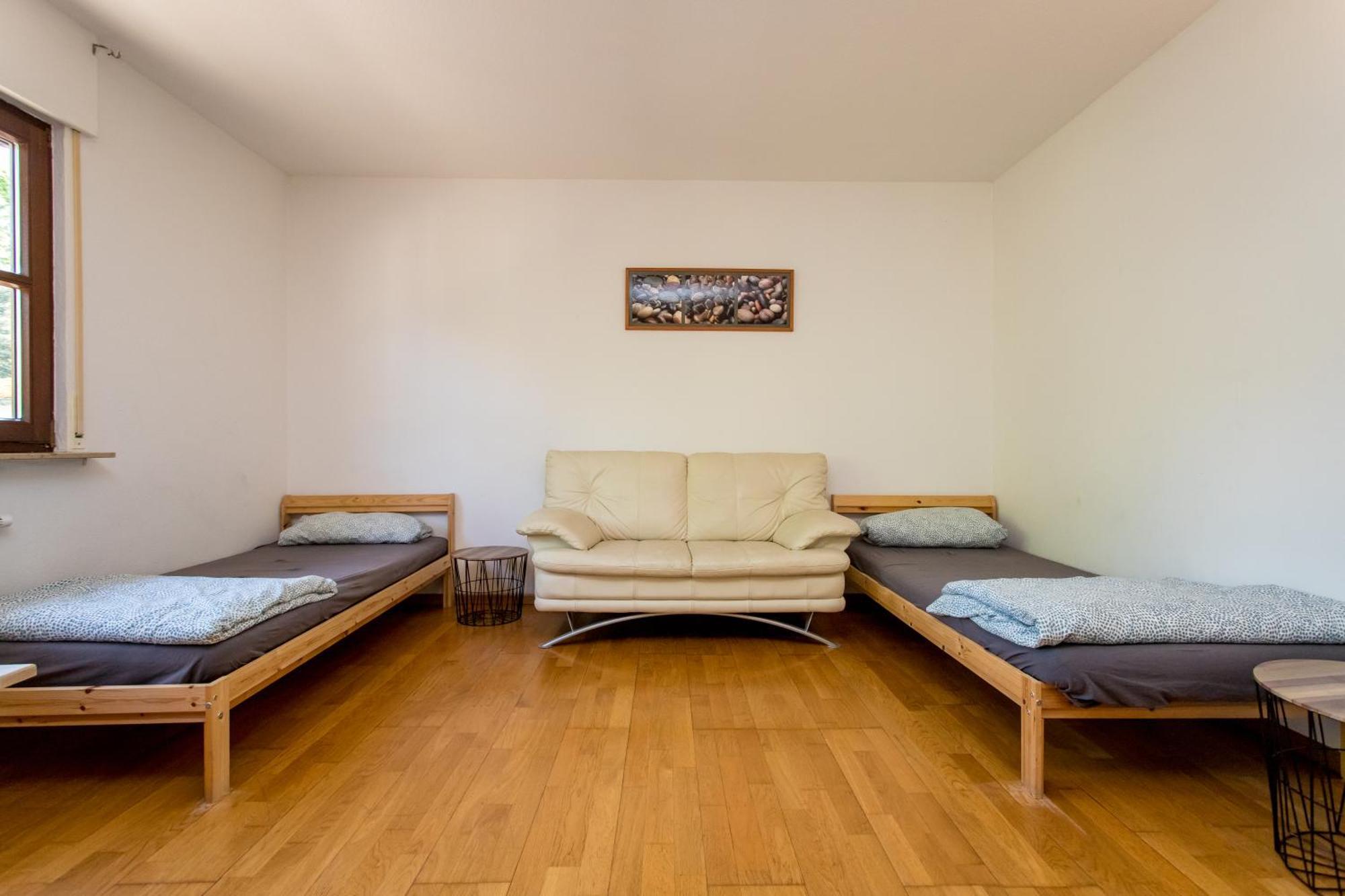 Ferienwohnung Mit 123Qm Fuer 8 Personen Mit Sehr Grossem Garten, Einfache Innen-Ausstattung Lipsk Zewnętrze zdjęcie